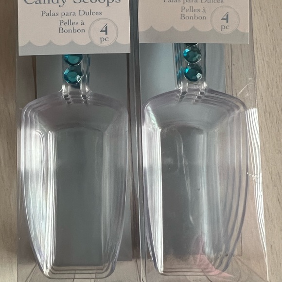 Group of candy bar scoops and tongs - Picture 11 of 11